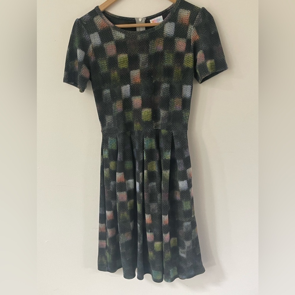 LuLaroe Womens Amelia Small 6-8 Multi-Color Short Sleeve Pleated MIDI Dress